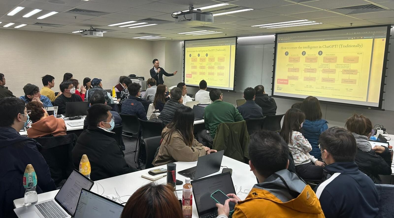 香港AI培訓, Corporate AI training 香港 AI 教育, 應用 AI 課程，AI人工智能課程，AI技能提升，AI Upskilling，初學者AI課程，Beginner AI Courses