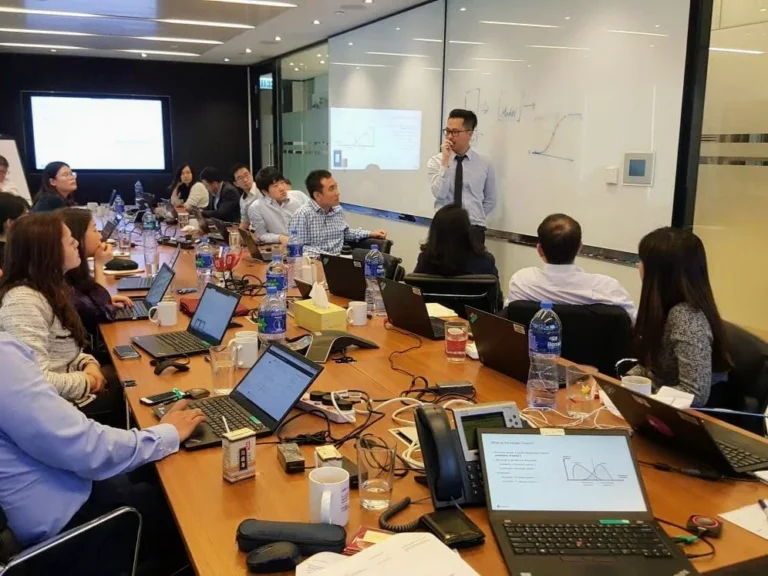 香港AI培訓, Corporate AI training 香港 AI 教育, 應用 AI 課程，AI人工智能課程，AI技能提升，AI Upskilling，初學者AI課程，Beginner AI Courses